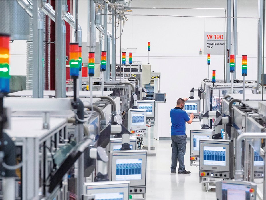 Il nuovo PLC Rexroth semplifica il collegamento con i sistemi IoT subordinanti